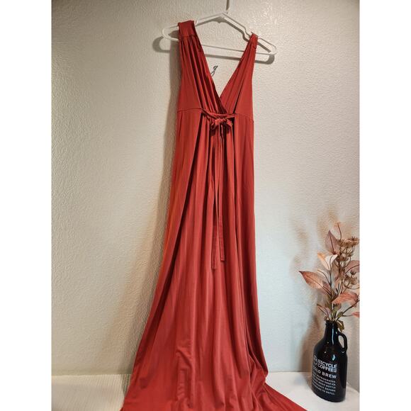 Max Studio Red Sleeveless Maxi Dress Women's M Tie Waist‎ Flowy Summer Boho - Picture 1 of 3
